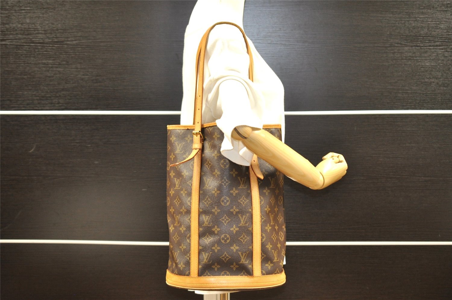 Authentic Louis Vuitton Monogram Bucket GM Shoulder Tote Bag M42236 LV 3329I