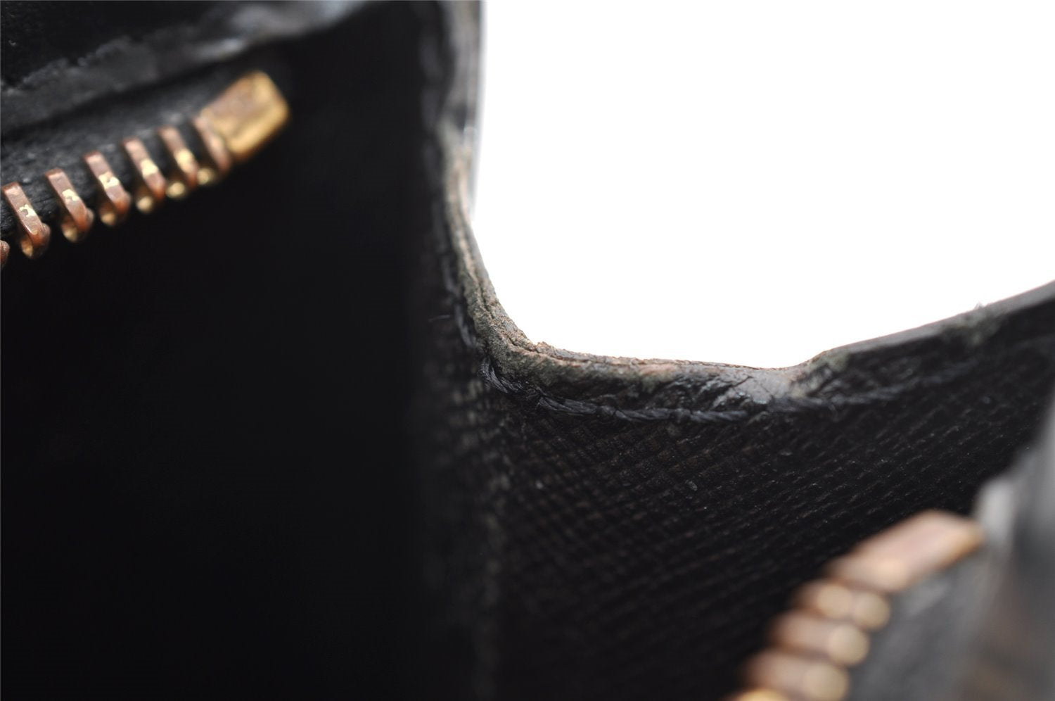 Authentic Louis Vuitton Epi Pochette Homme Clutch Hand Bag Black M52522 LV 3330I