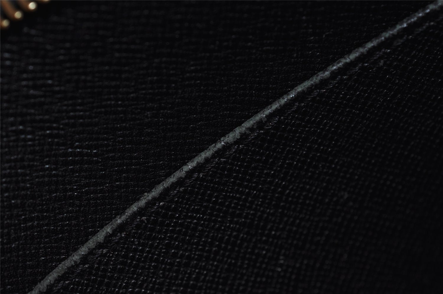 Authentic Louis Vuitton Epi Pochette Homme Clutch Hand Bag Black M52522 LV 3330I