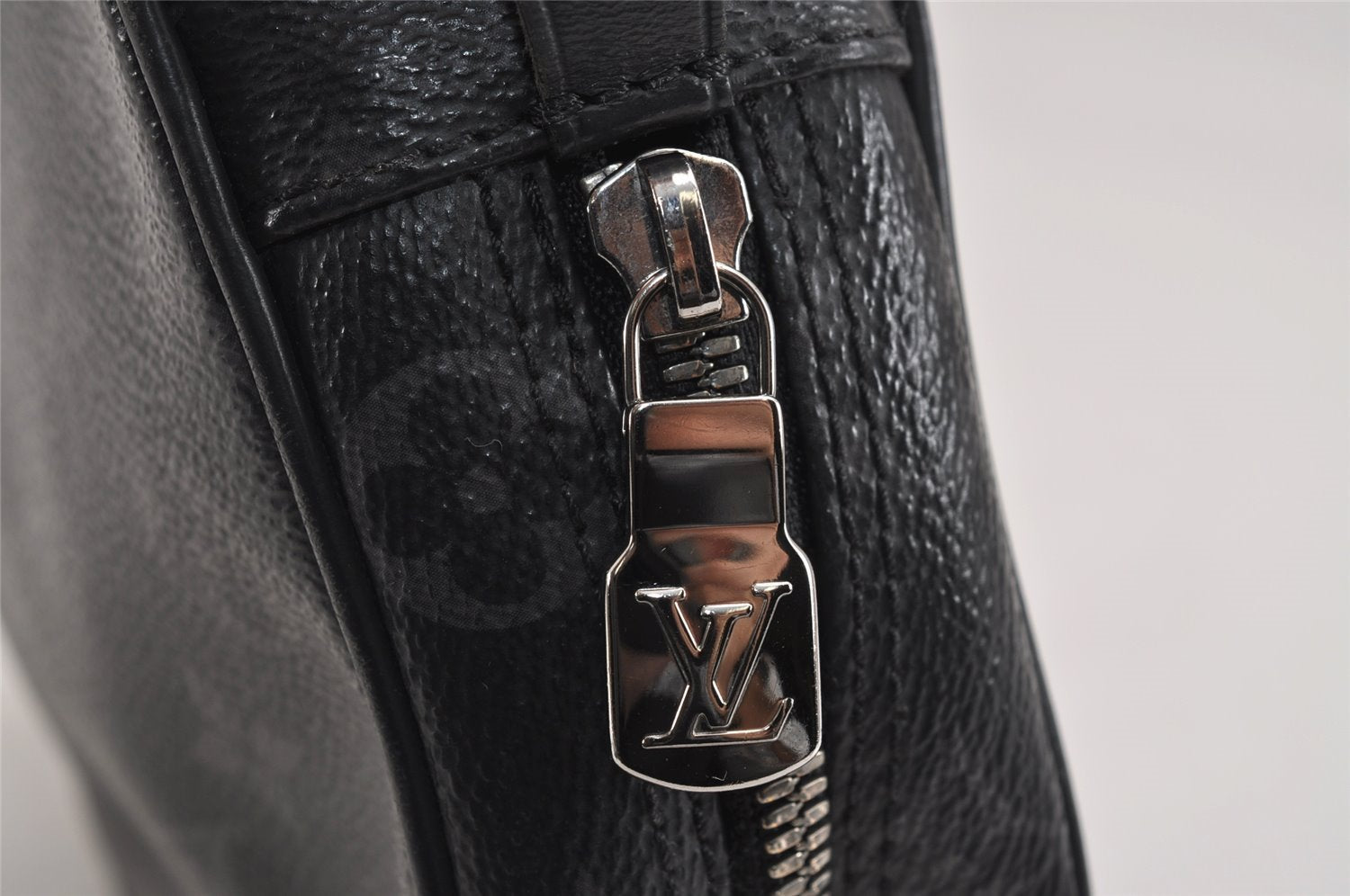 Auth Louis Vuitton Monogram Eclipse Trousse Toilette PM Clutch Bag Junk 3330J