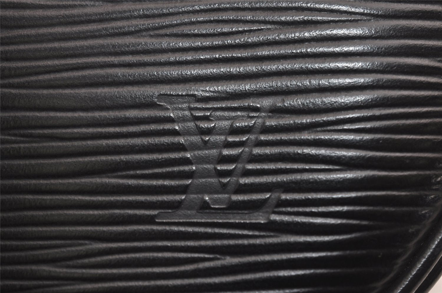 Authentic Louis Vuitton Epi Jeune Fille Shoulder Cross Bag Black M52152 LV 3331J