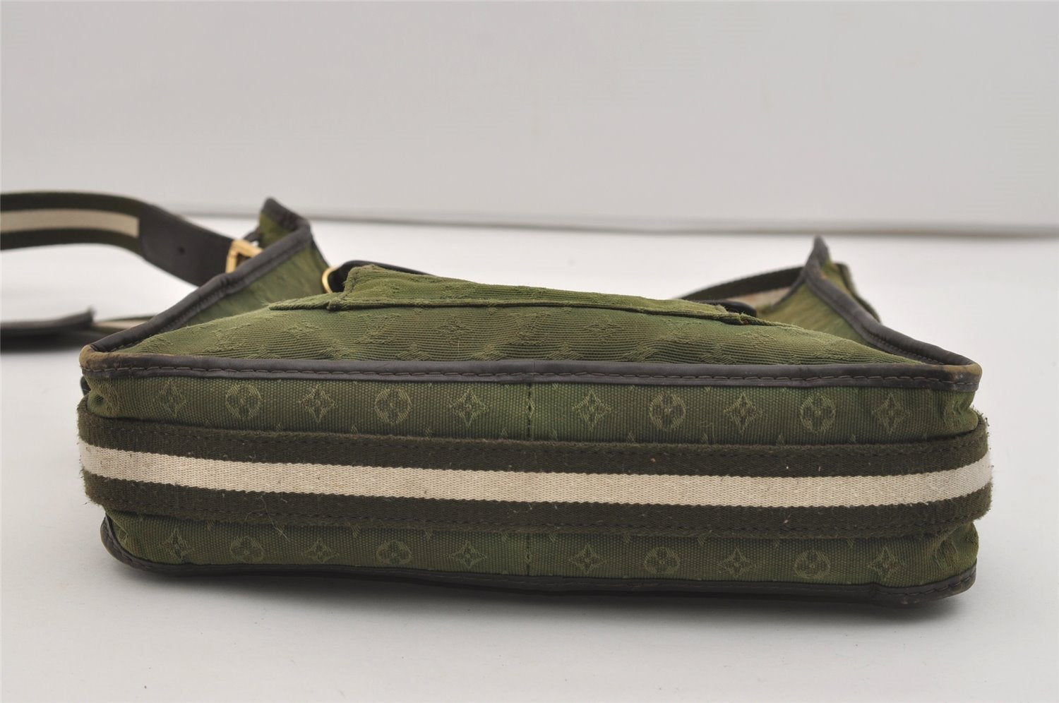 Authentic Louis Vuitton Monogram Mini Besace Mary Kate Shoulder Bag Green 3332J