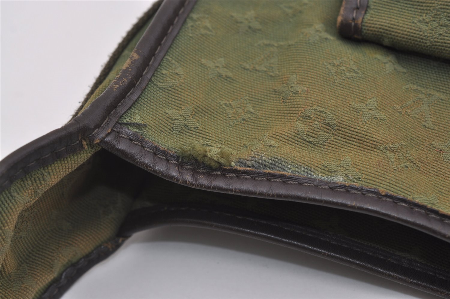 Authentic Louis Vuitton Monogram Mini Besace Mary Kate Shoulder Bag Green 3332J