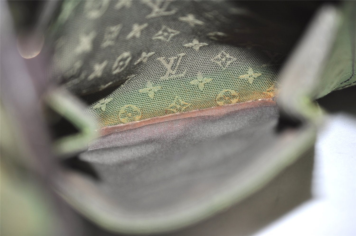 Authentic Louis Vuitton Monogram Mini Besace Mary Kate Shoulder Bag Green 3332J