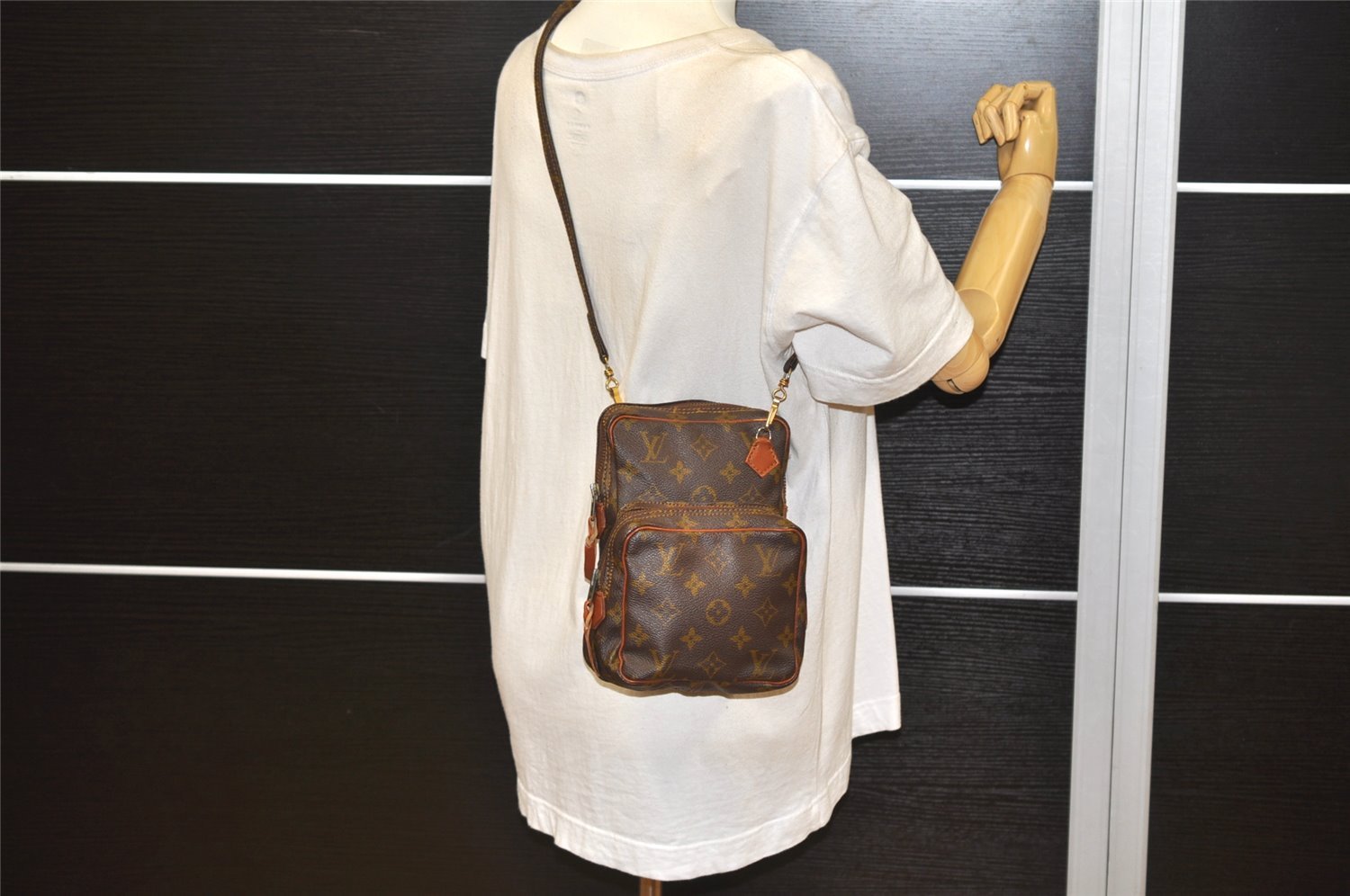 Authentic Louis Vuitton Monogram Amazone Shoulder Cross Body Bag Old Model 3333K