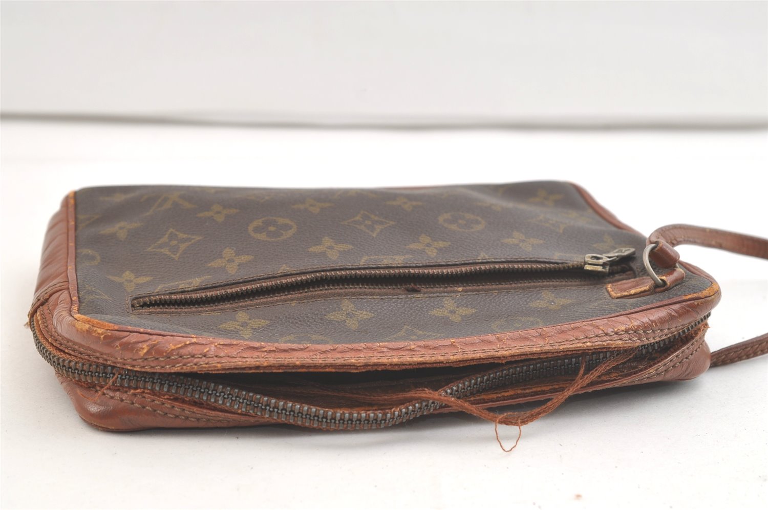 Authentic Louis Vuitton Monogram Pochette Sport Clutch Bag Old Model Junk 3334K
