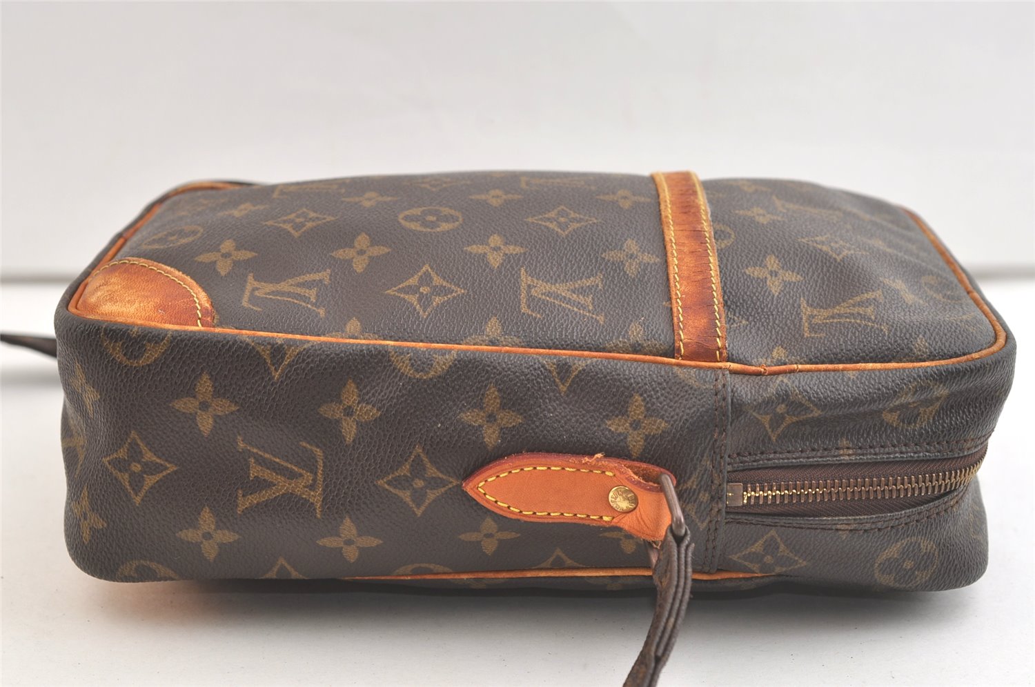 Authentic Louis Vuitton Monogram Danube GM Shoulder Cross Bag M45262 LV 3338K