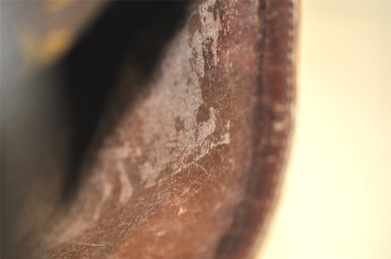 Authentic Louis Vuitton Monogram Danube GM Shoulder Cross Bag M45262 LV 3338K