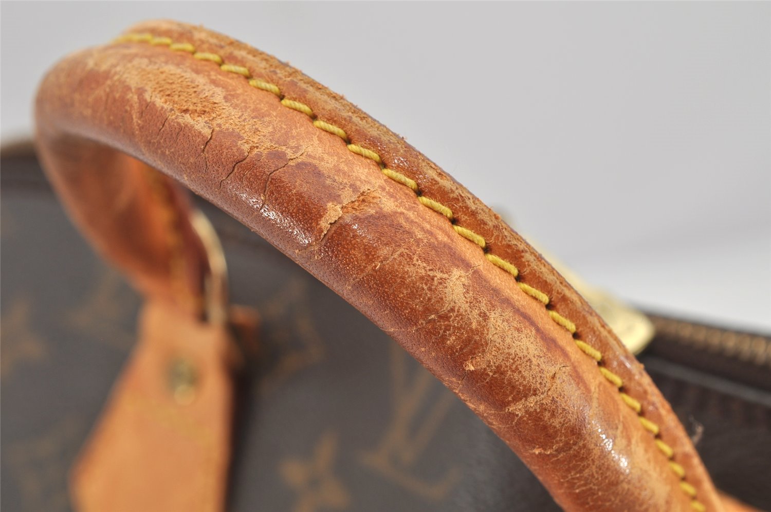 Authentic Louis Vuitton Monogram Alma Hand Bag Purse M51130 LV 3339K