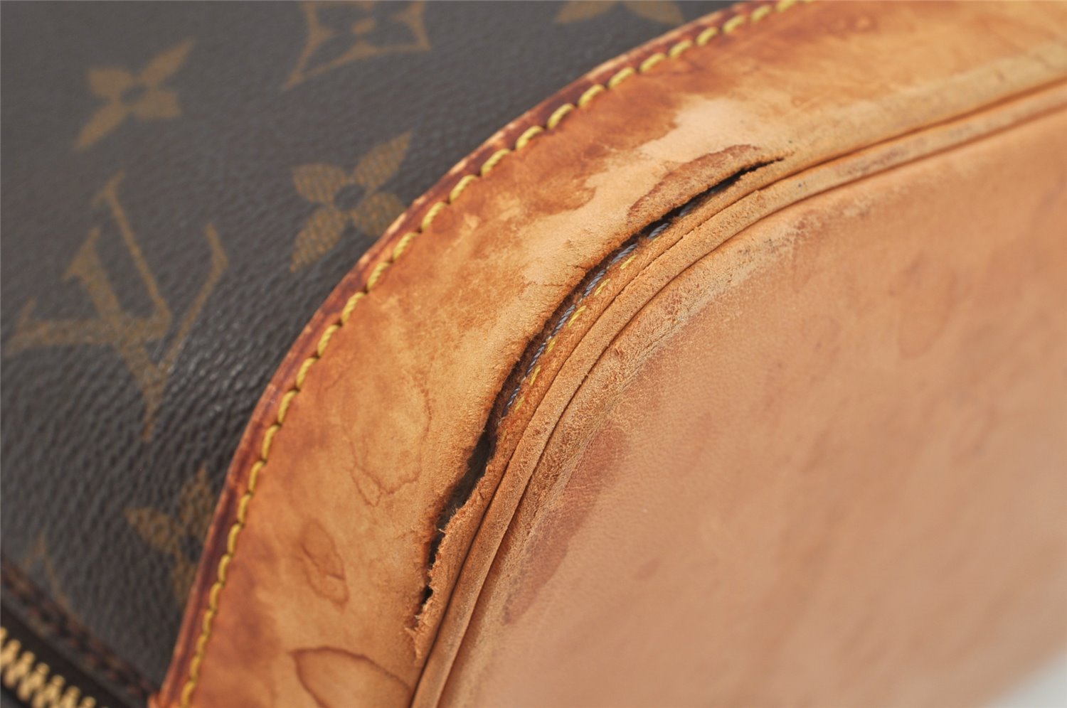 Authentic Louis Vuitton Monogram Alma Hand Bag Purse M51130 LV 3339K