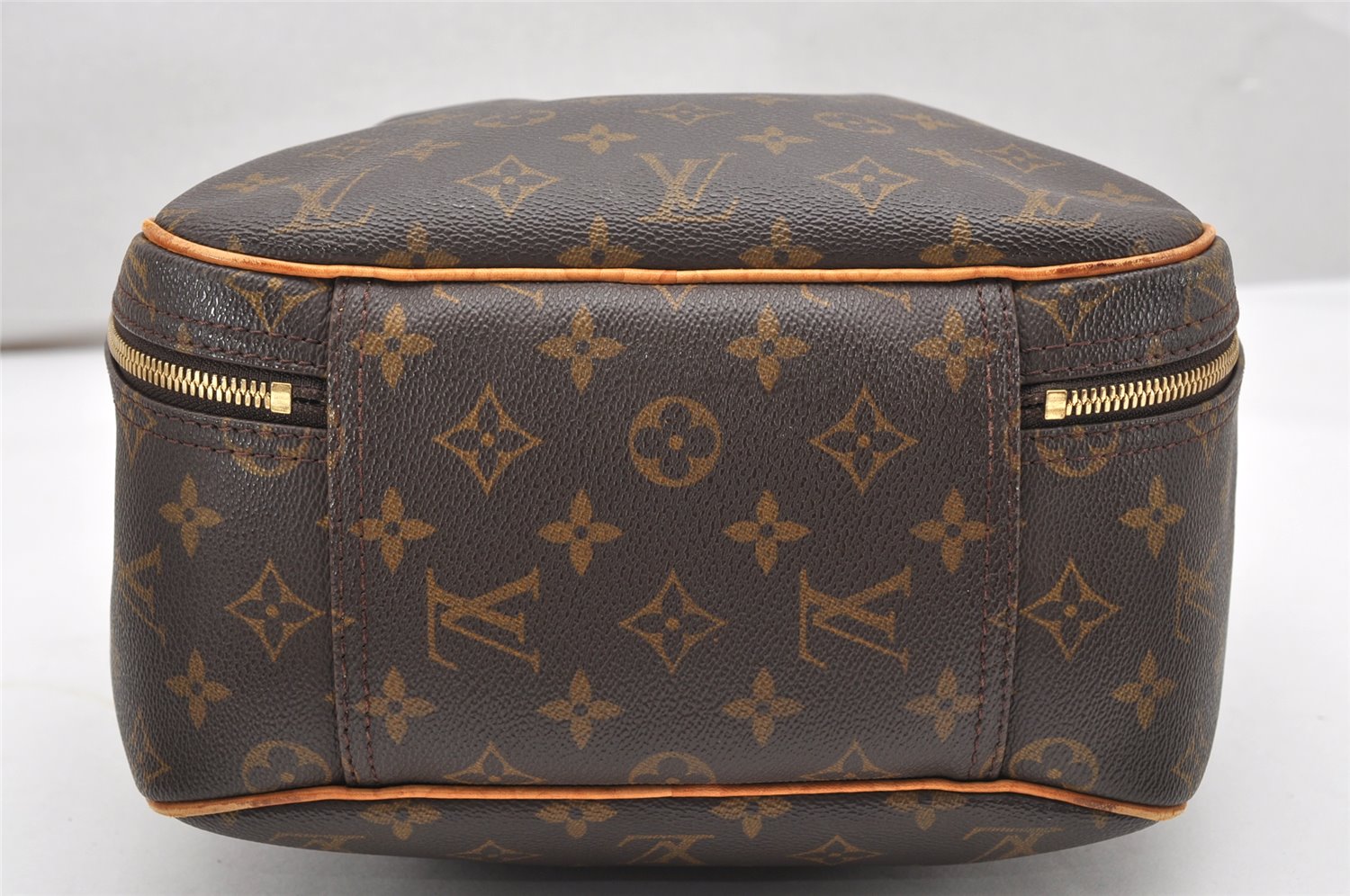 Authentic Louis Vuitton Monogram Excursion Hand Bag M41450 LV 3343K