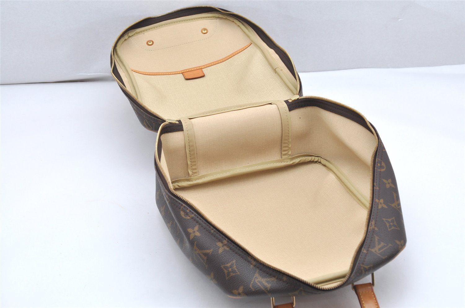 Authentic Louis Vuitton Monogram Excursion Hand Bag M41450 LV 3343K