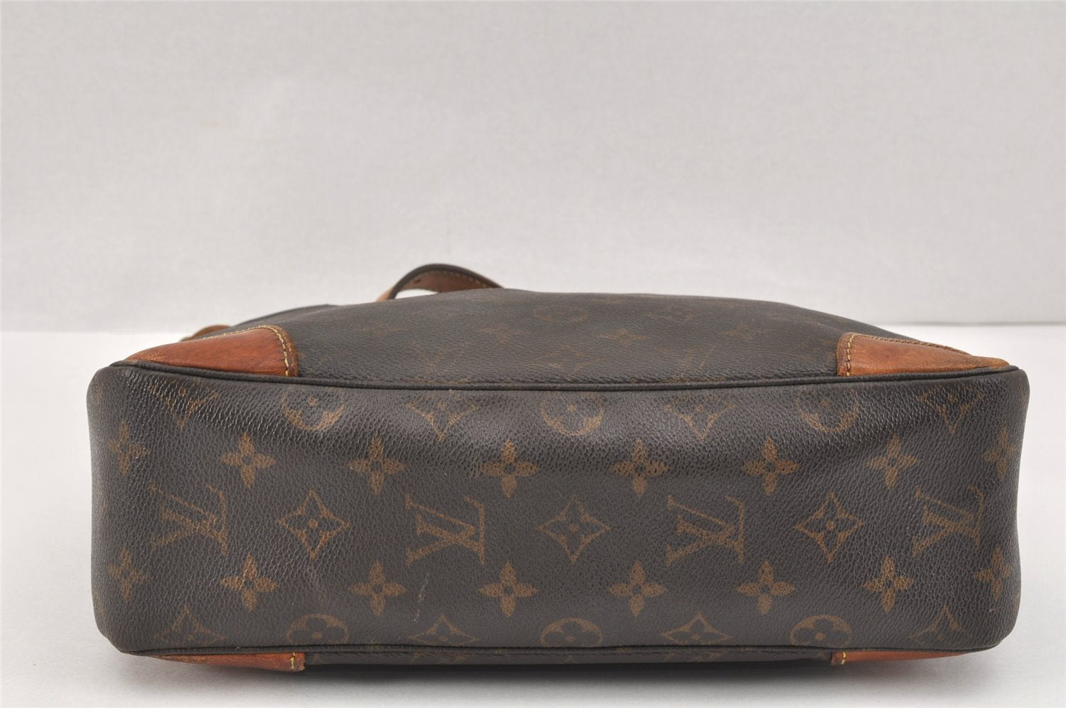 Authentic Louis Vuitton Monogram Boulogne 30 Shoulder Cross Bag M52165 LV 3344K