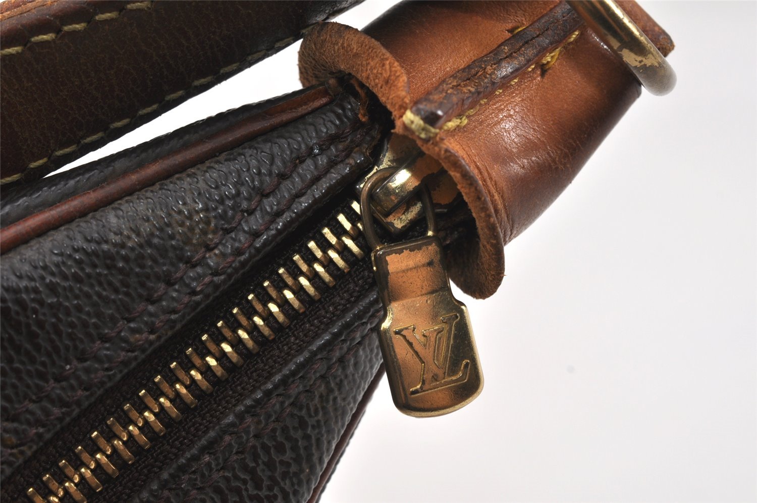 Authentic Louis Vuitton Monogram Boulogne 30 Shoulder Cross Bag M52165 LV 3344K