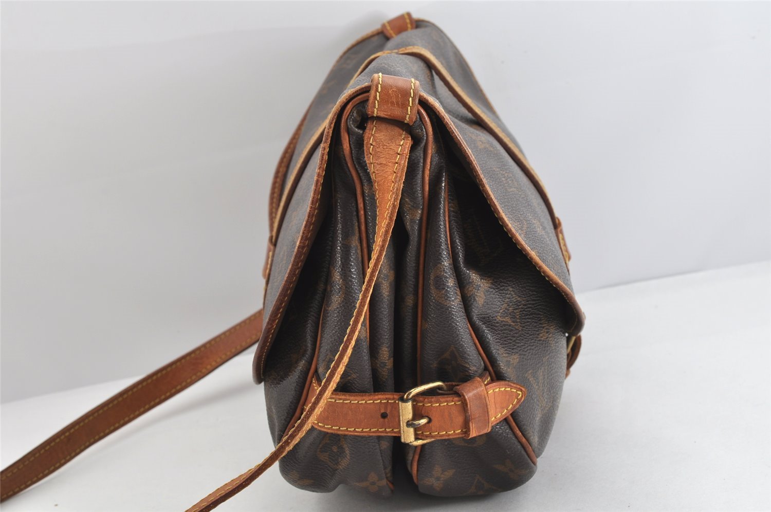 Authentic Louis Vuitton Monogram Saumur 30 Shoulder Cross Bag M42256 LV 3346K