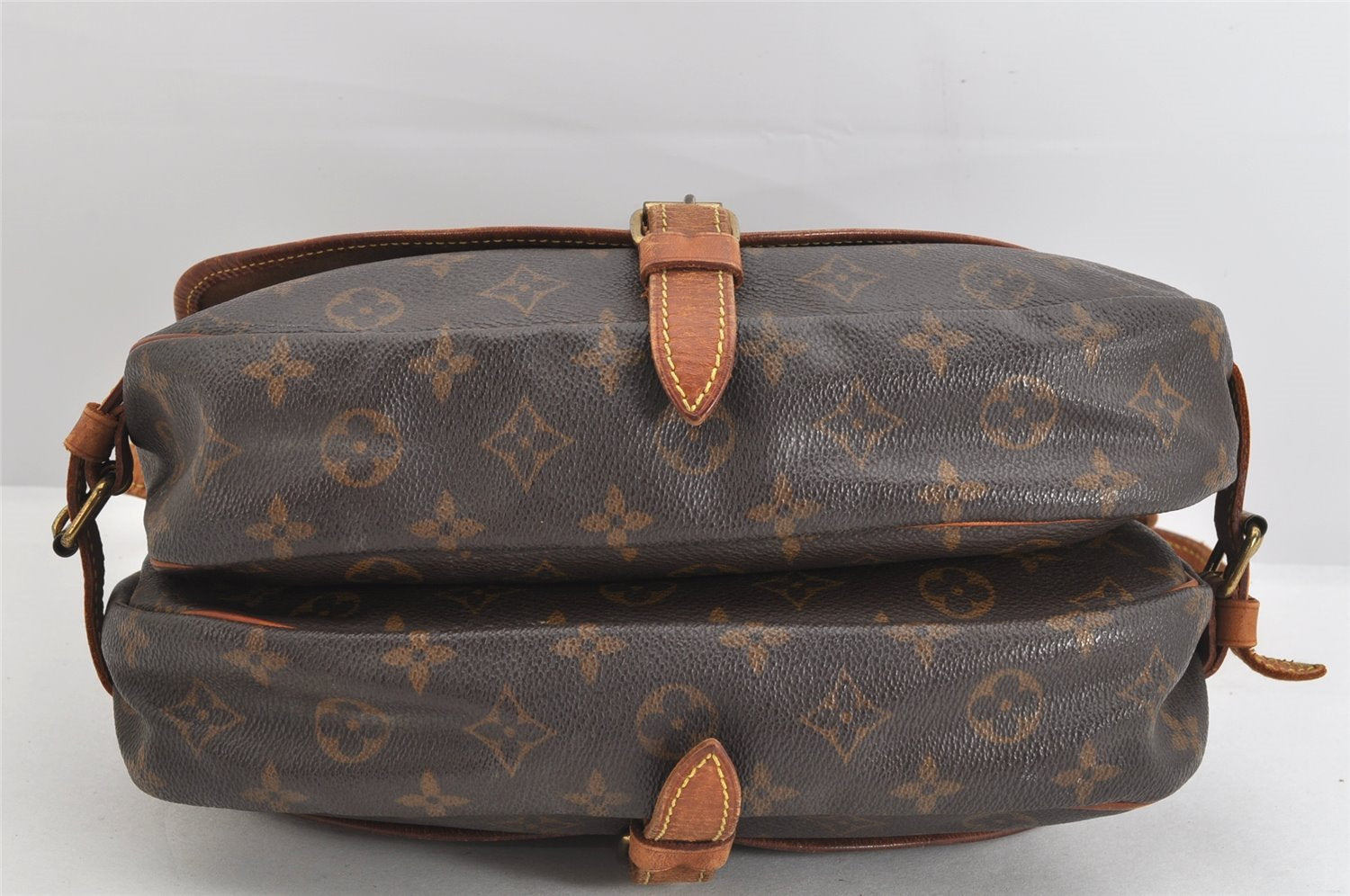 Authentic Louis Vuitton Monogram Saumur 30 Shoulder Cross Bag M42256 LV 3346K