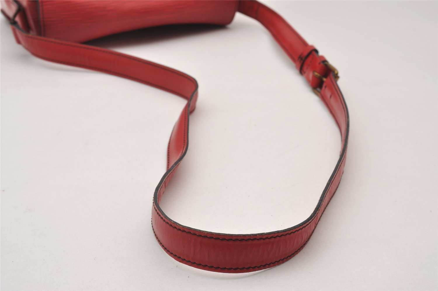 Authentic Louis Vuitton Epi Cartouchiere MM Shoulder Cross Bag M52247 Red 3353J