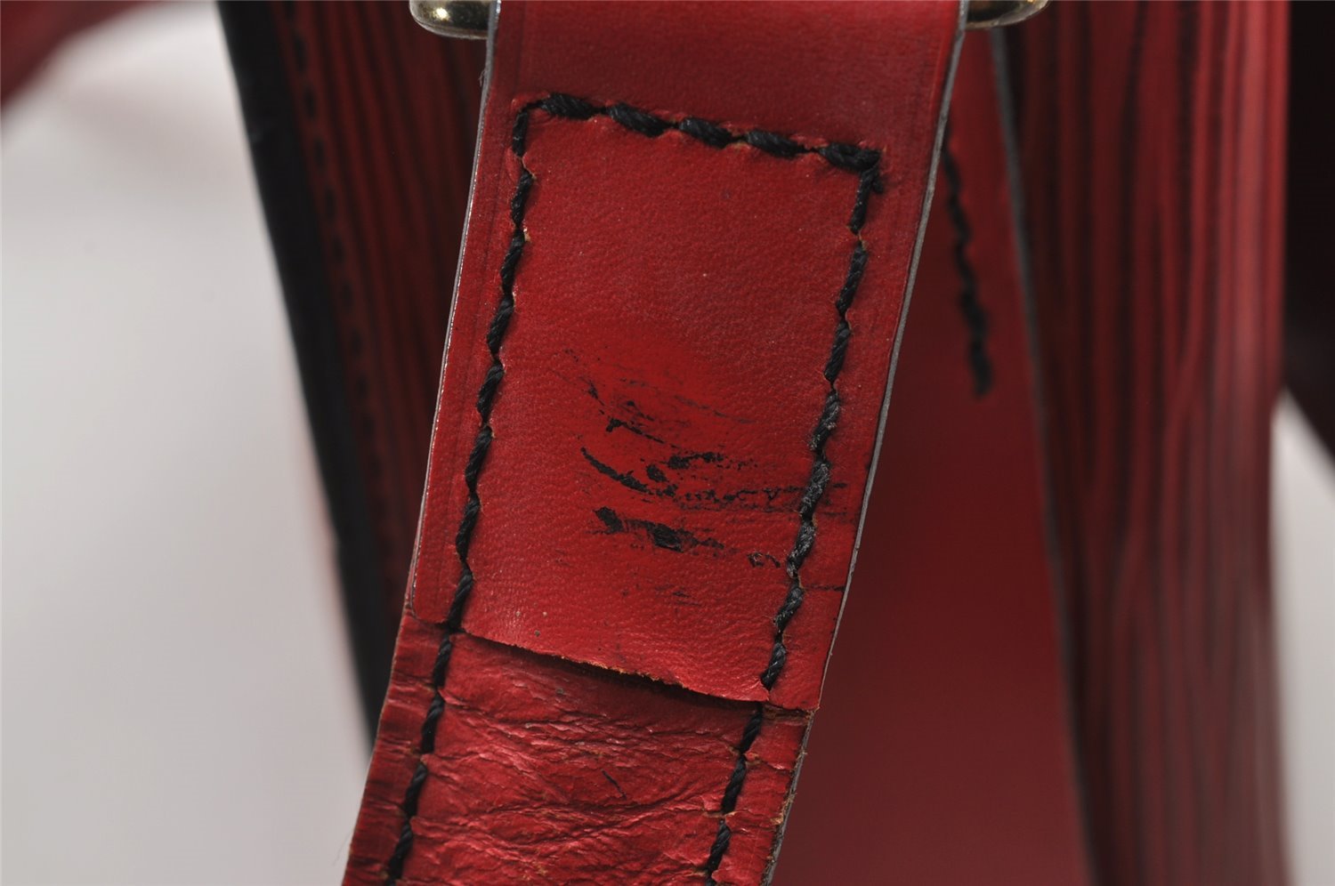 Authentic Louis Vuitton Epi Cartouchiere MM Shoulder Cross Bag M52247 Red 3353J