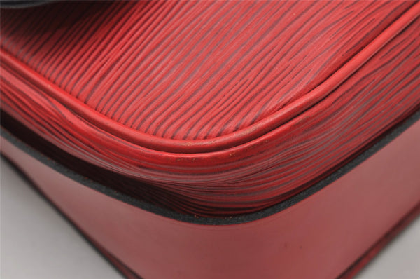 Authentic Louis Vuitton Epi Cartouchiere MM Shoulder Cross Bag M52247 Red 3353J