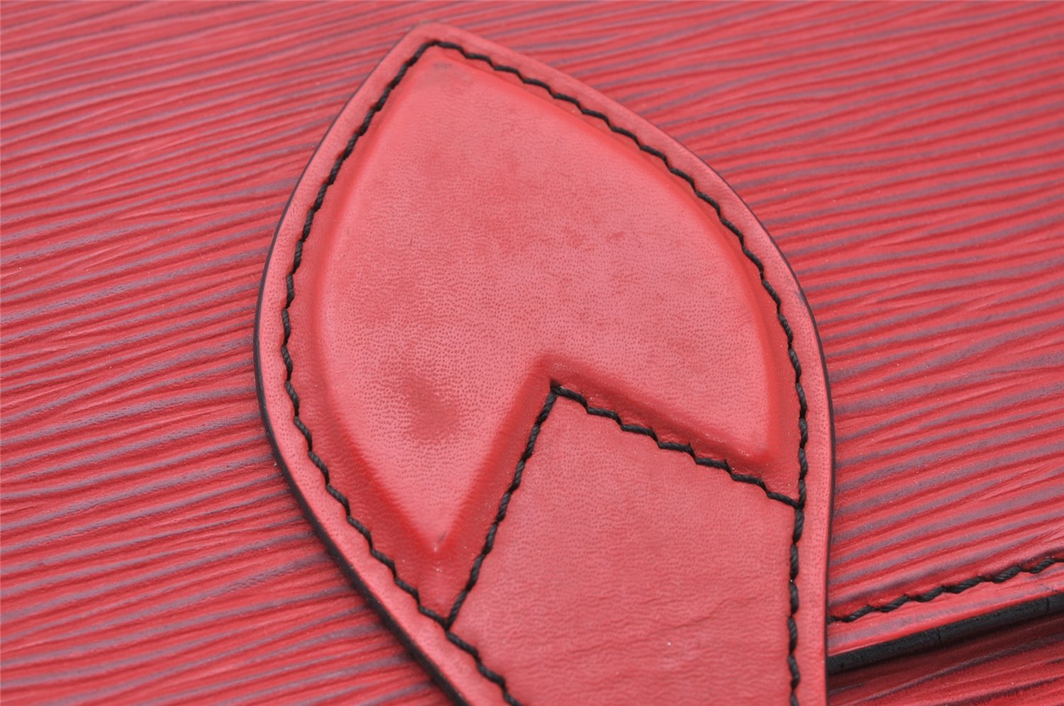 Authentic Louis Vuitton Epi Cartouchiere MM Shoulder Cross Bag M52247 Red 3353J