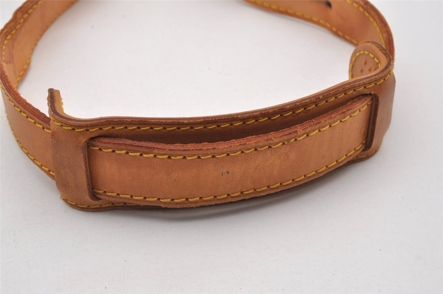 Authentic Louis Vuitton Leather Shoulder Strap Beige 40.9-48