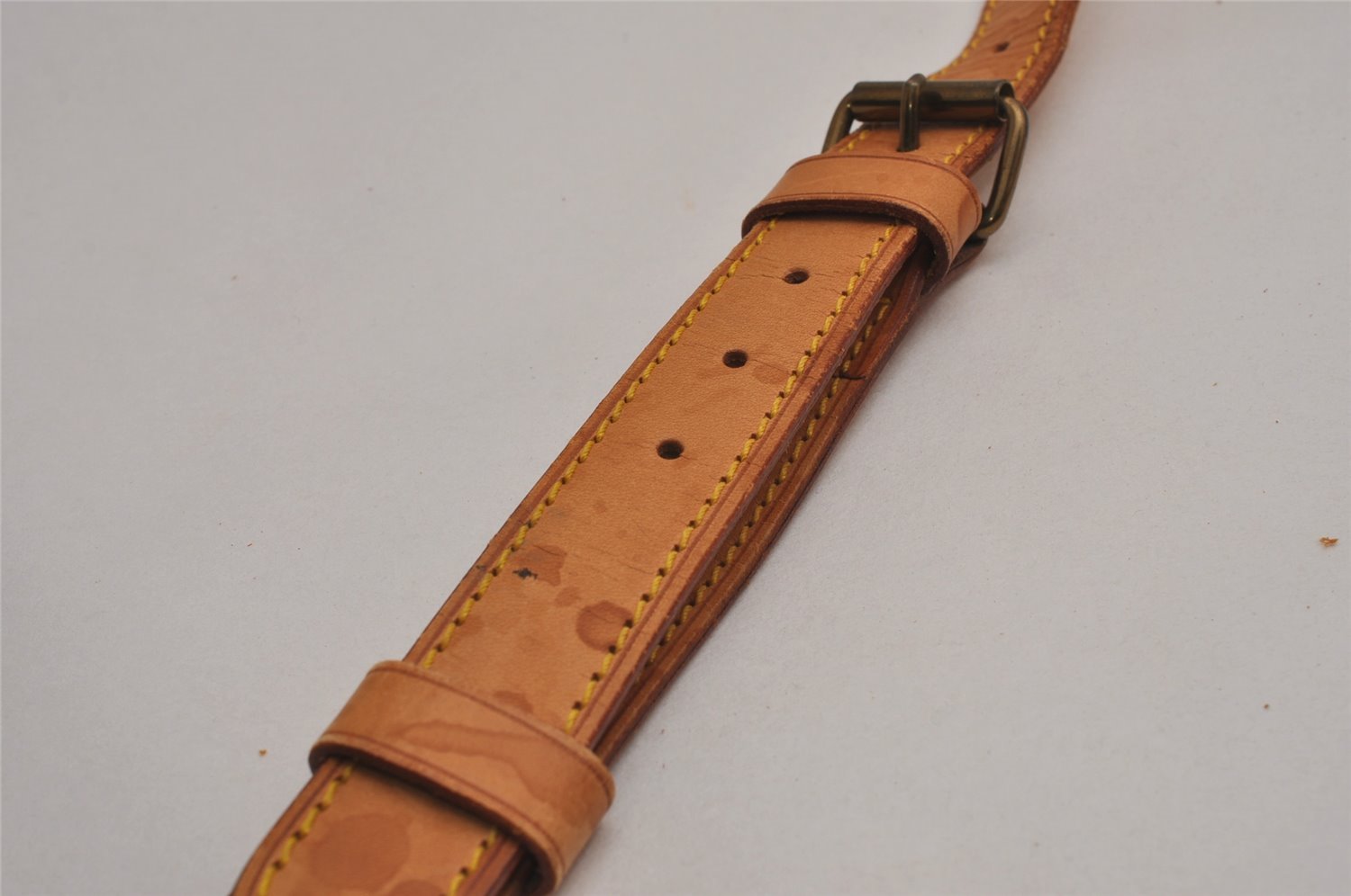 Authentic Louis Vuitton Leather Shoulder Strap Beige 40.9-48