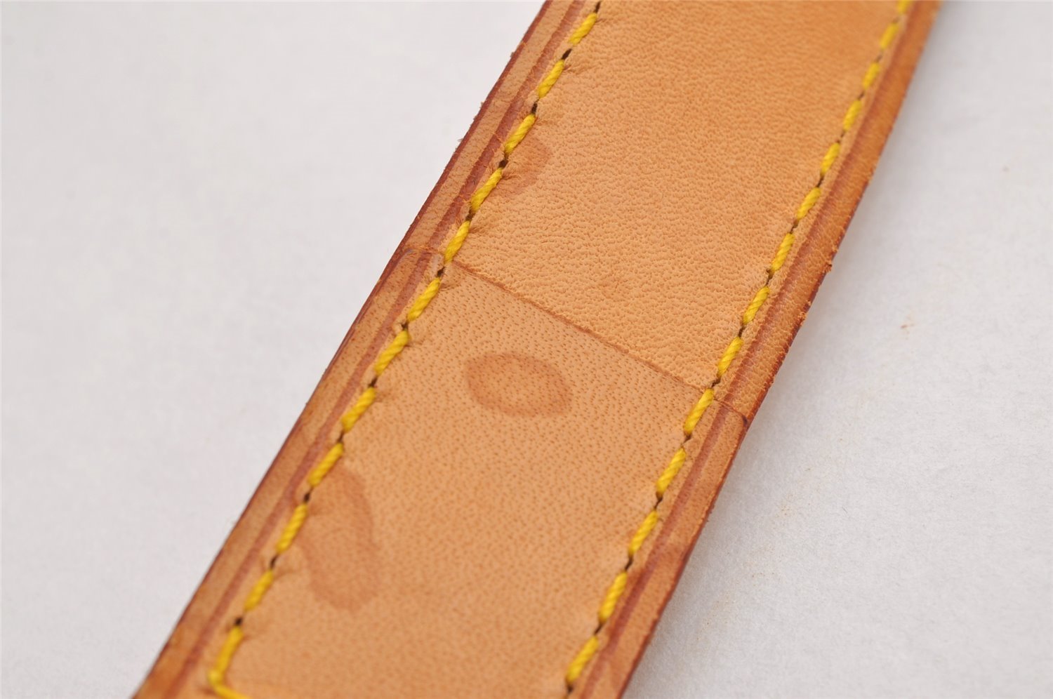 Authentic Louis Vuitton Leather Shoulder Strap Beige 40.9-48