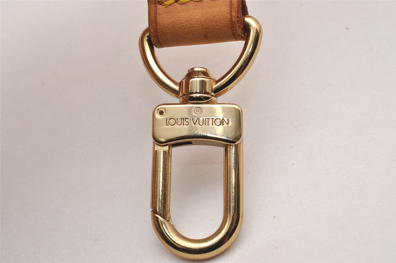 Authentic Louis Vuitton Leather Shoulder Strap Beige 40.9-48