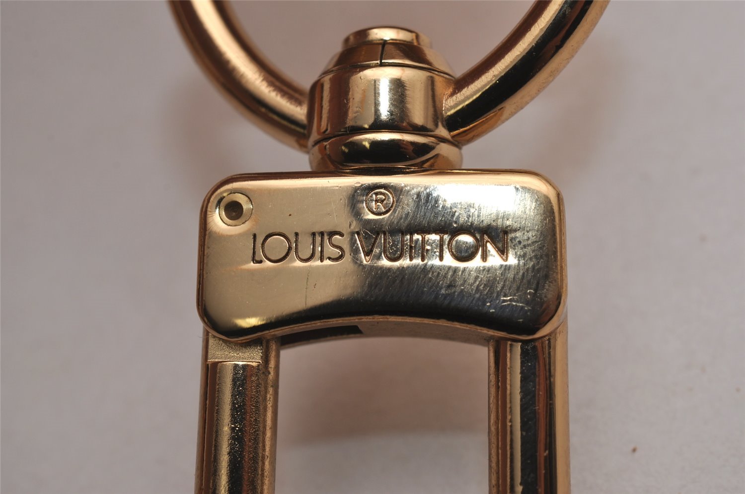 Authentic Louis Vuitton Leather Shoulder Strap Beige 40.9-48