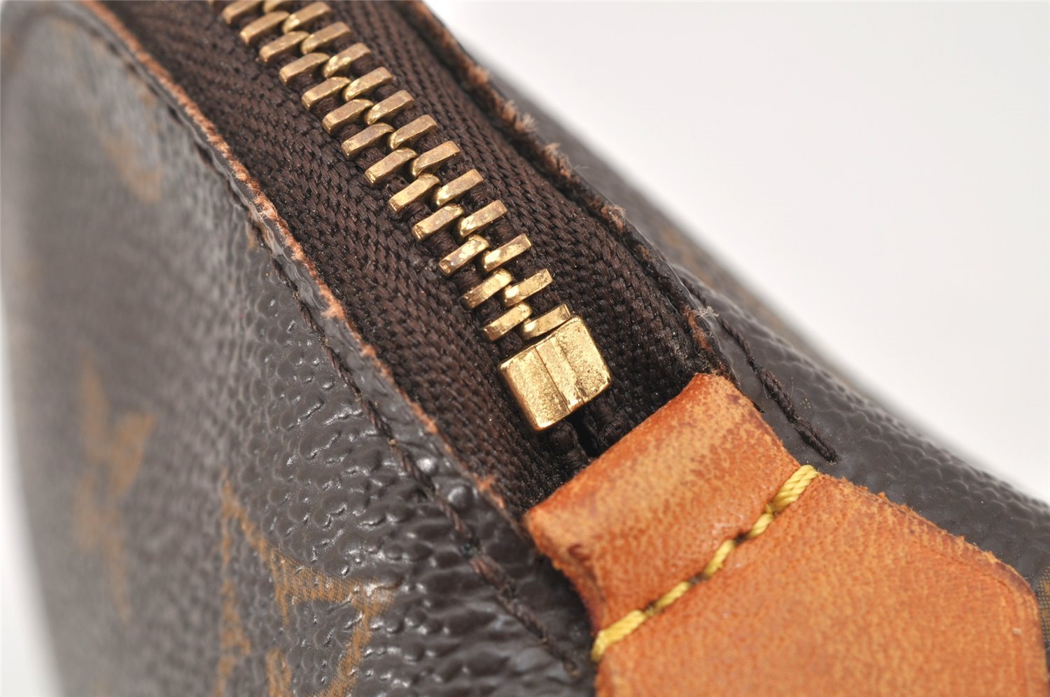 Authentic Louis Vuitton Monogram Pochette Cosmetic Pouch M47515 LV 3370K