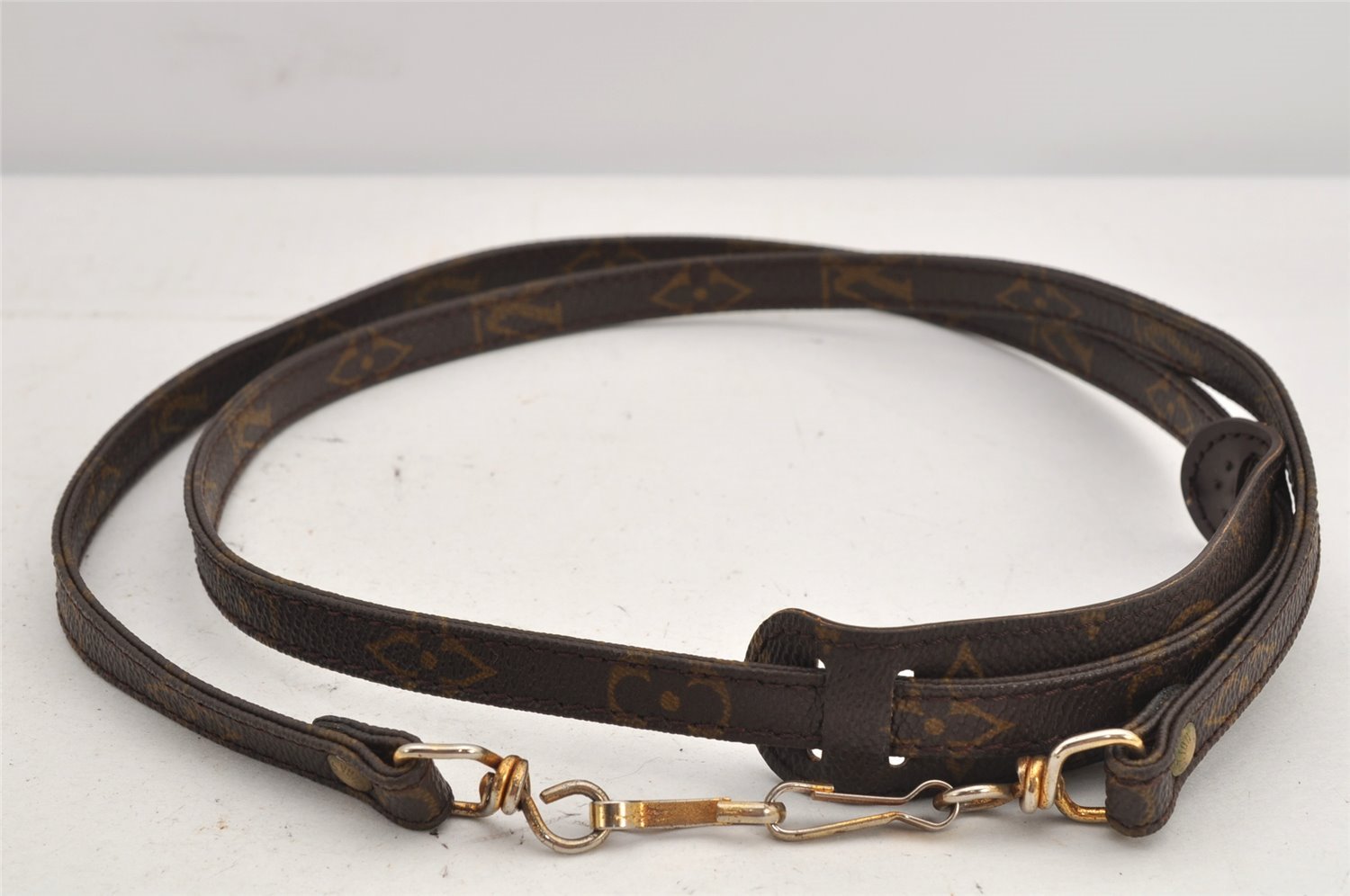 Authentic Louis Vuitton Monogram Shoulder Strap Old Model 50.4