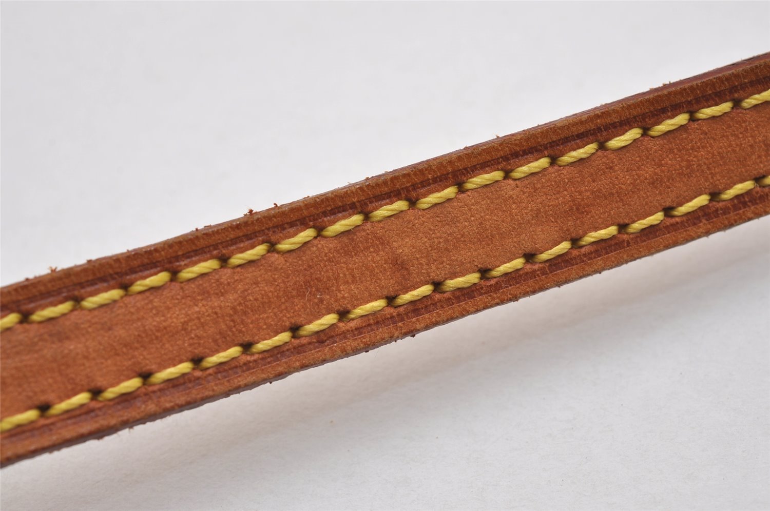 Authentic Louis Vuitton Leather Shoulder Strap Beige 45.1