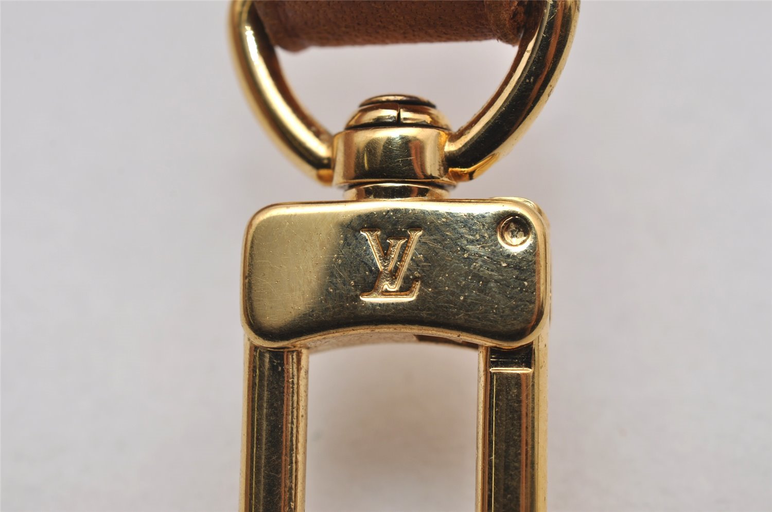 Authentic Louis Vuitton Leather Shoulder Strap Beige 45.1