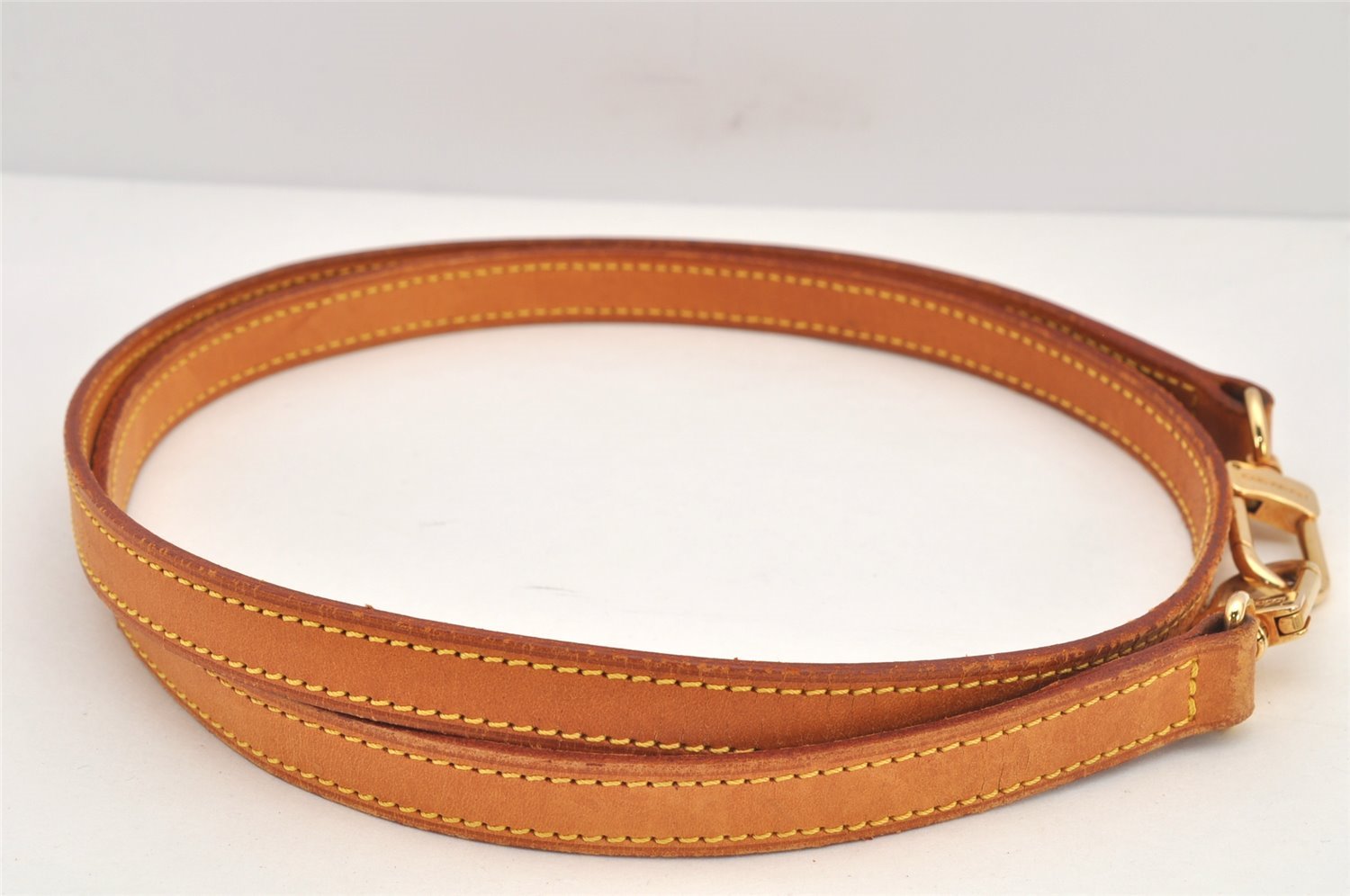 Authentic Louis Vuitton Leather Shoulder Strap Beige 47.2