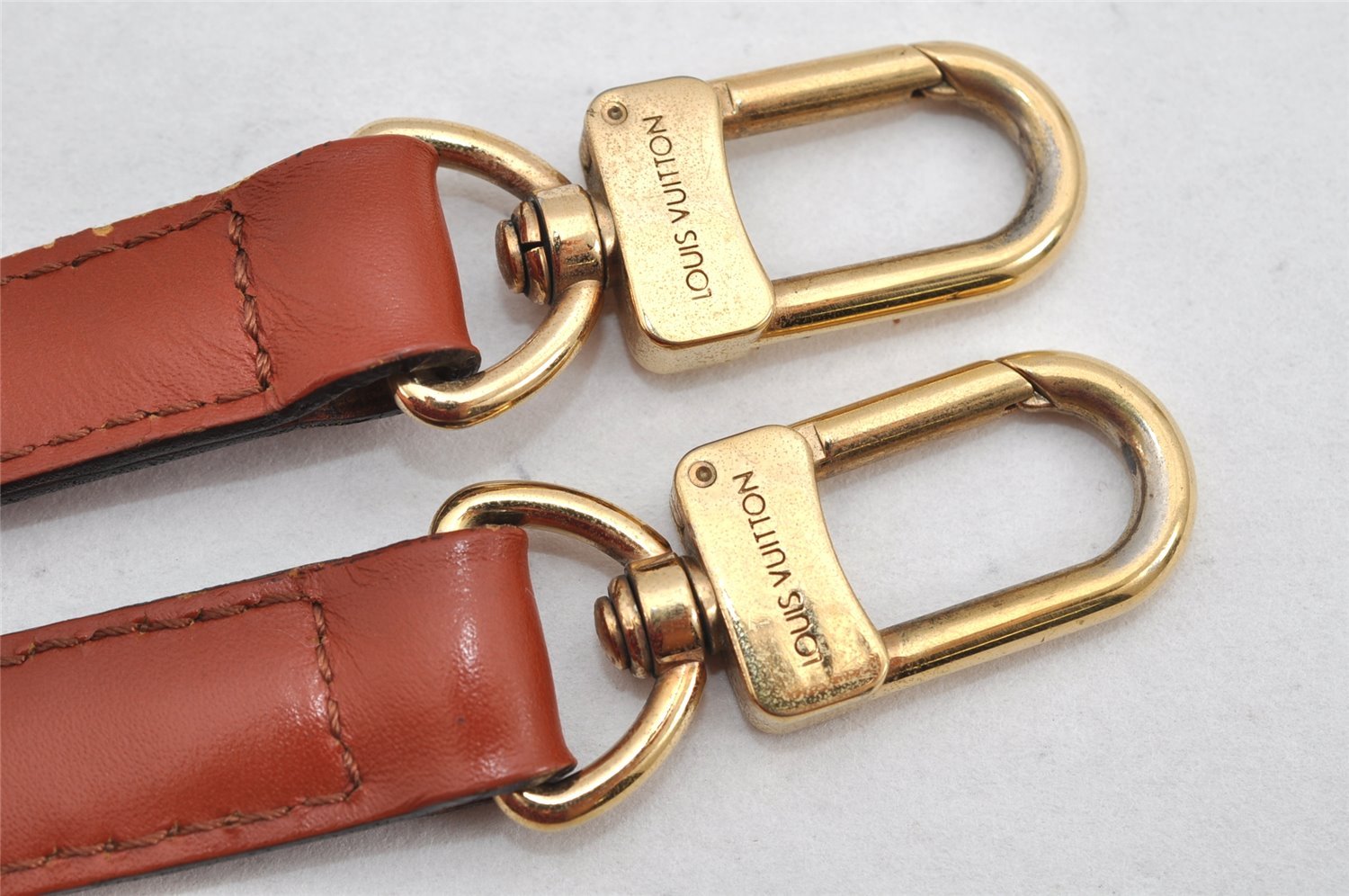 Authentic Louis Vuitton Leather Shoulder Strap Brown 40.2-47.2