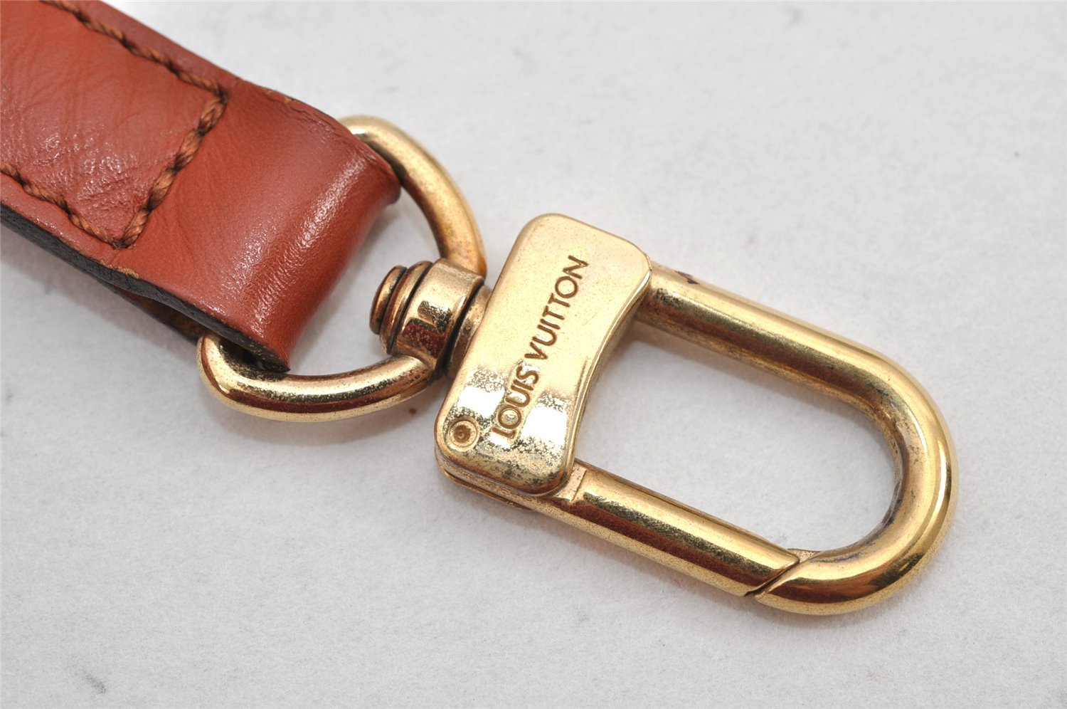 Authentic Louis Vuitton Leather Shoulder Strap Brown 40.2-47.2