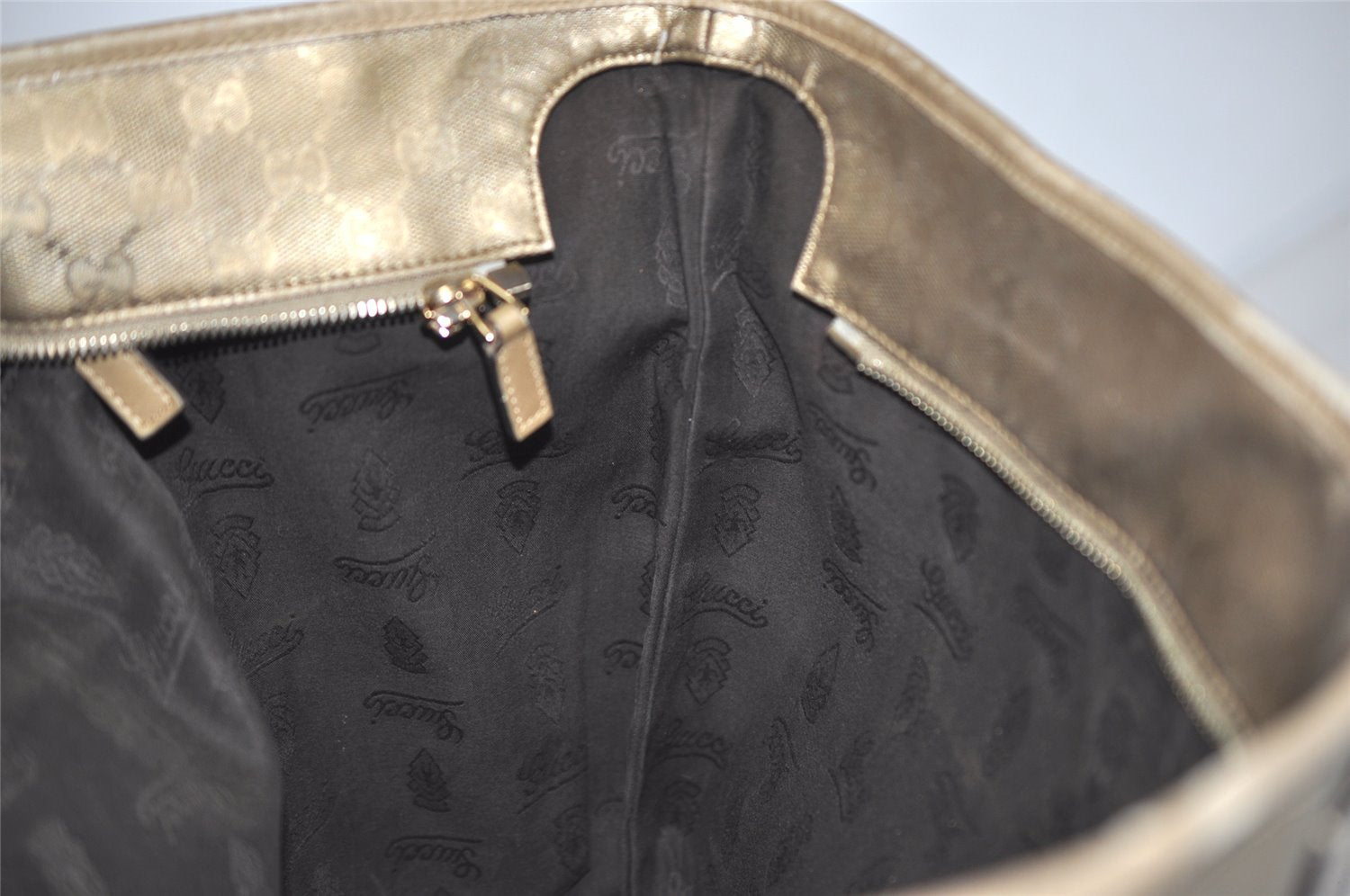 Authentic GUCCI Impreme Shoulder Tote Bag GG PVC Leather Gold 211120 Junk 3382J