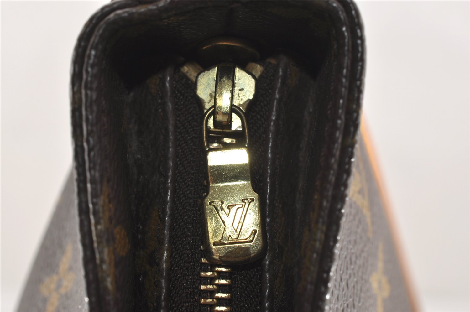 Authentic Louis Vuitton Monogram Looping GM Shoulder Bag M51145 LV 3388J