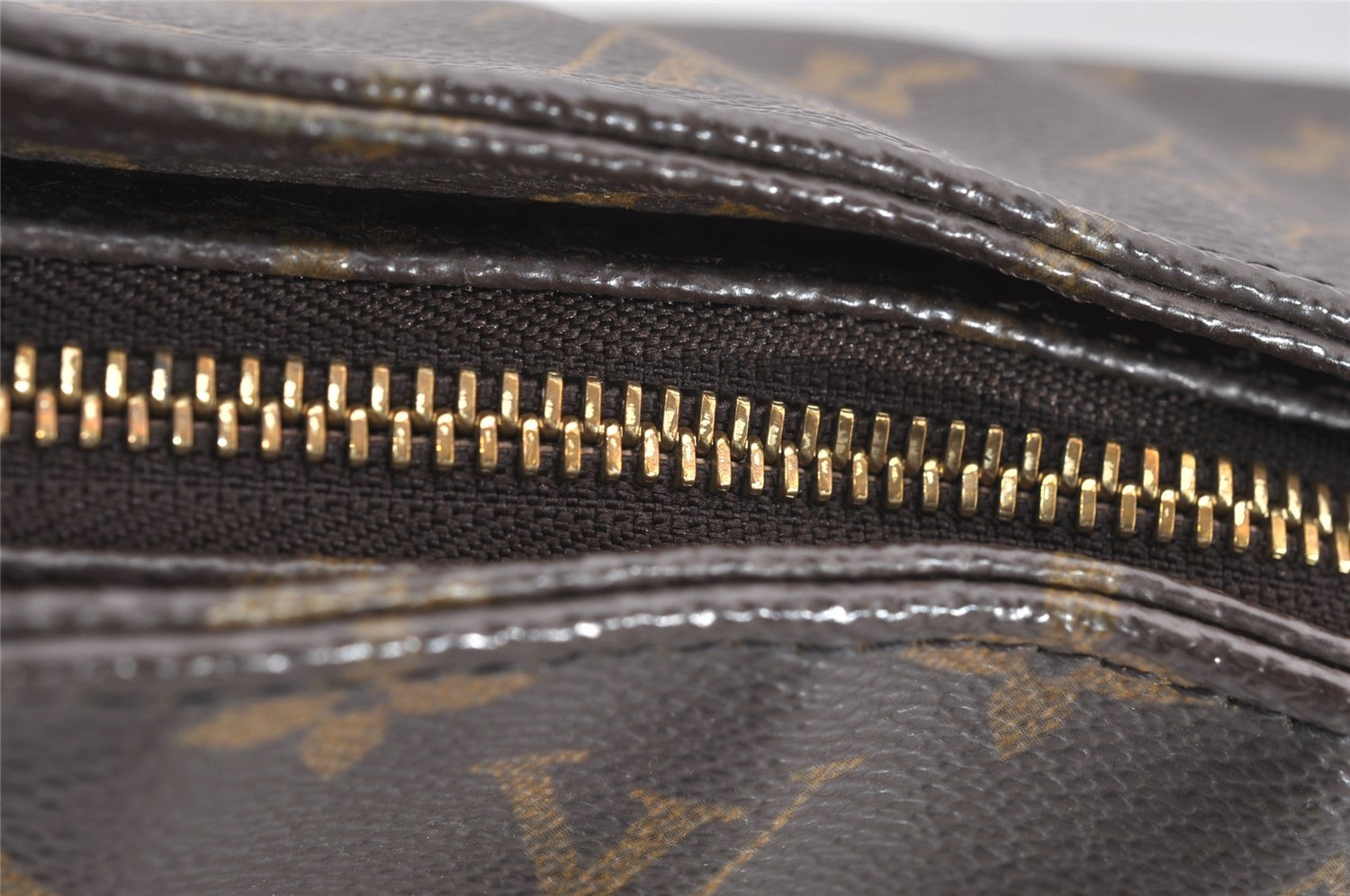 Authentic Louis Vuitton Monogram Looping GM Shoulder Bag M51145 LV 3388J