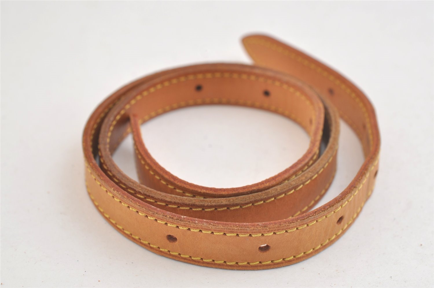 Authentic Louis Vuitton Leather Shoulder Strap For Bucket GM 31.9