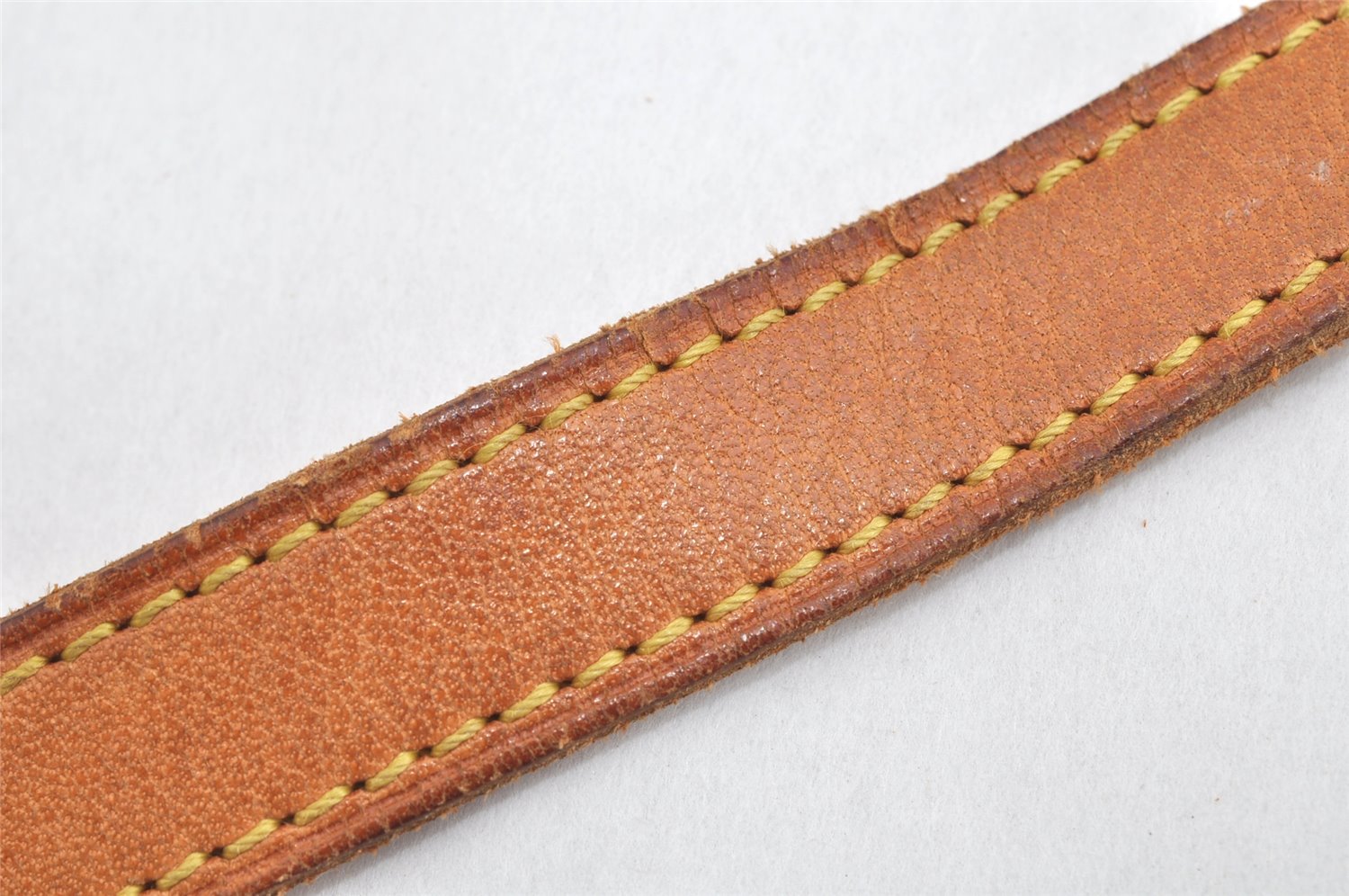 Authentic Louis Vuitton Leather Shoulder Strap For Bucket GM 31.9