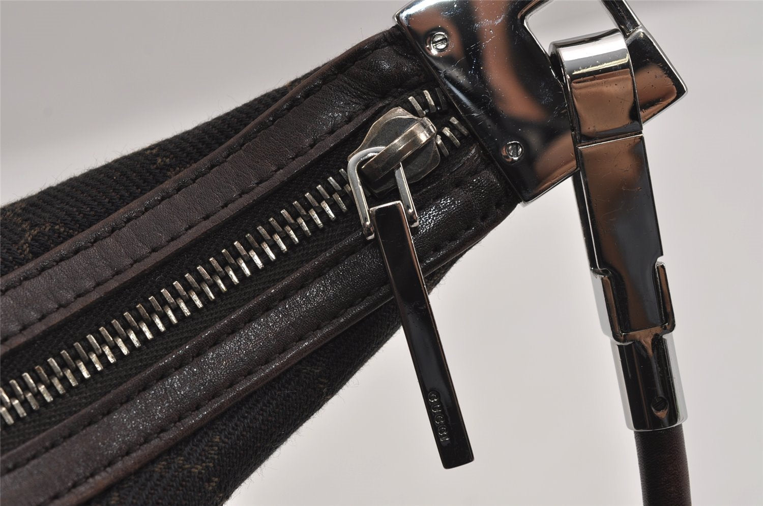 Authentic GUCCI Shoulder Hand Bag Purse GG Canvas Leather 01234 Brown 3396J