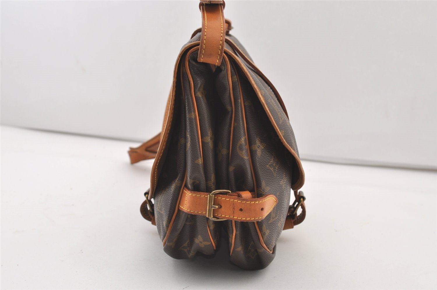 Authentic Louis Vuitton Monogram Saumur 30 Shoulder Cross Bag M42256 LV 3399J