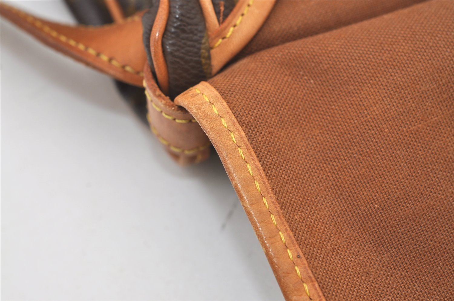 Authentic Louis Vuitton Monogram Saumur 30 Shoulder Cross Bag M42256 LV 3399J