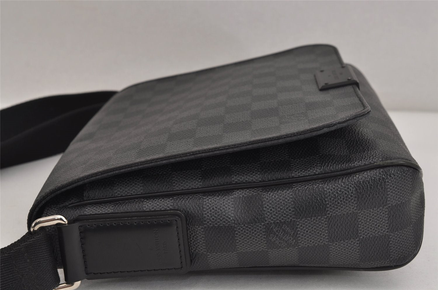 Auth Louis Vuitton Damier Graphite District PM N41260 Shoulder Cross Bag 3402J