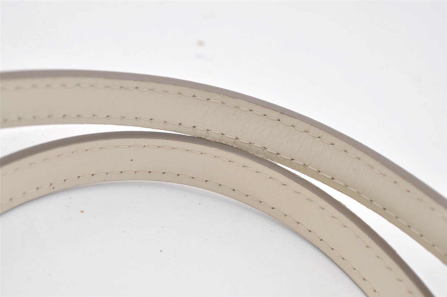 Authentic Louis Vuitton Epi Madeleine GM White Shoulder Bag M5934J LV 3403J