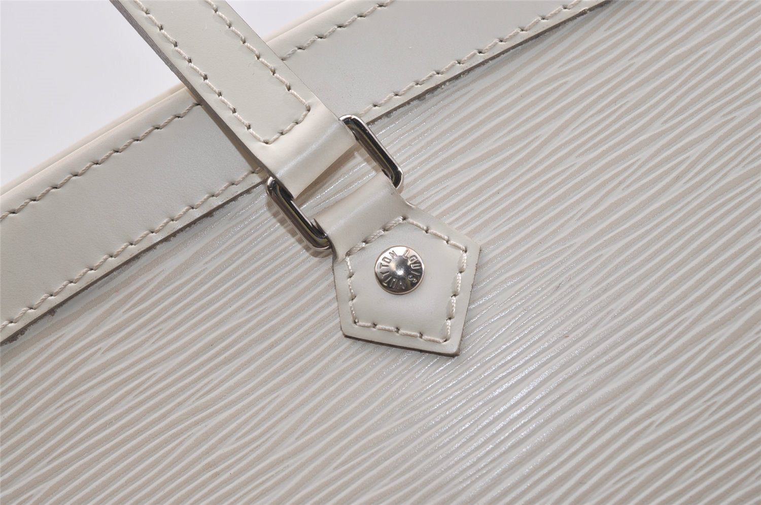 Authentic Louis Vuitton Epi Madeleine GM White Shoulder Bag M5934J LV 3403J