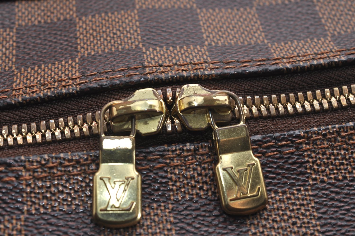 Authentic Louis Vuitton Damier Naviglio Shoulder Cross Body Bag N45255 LV 3404J