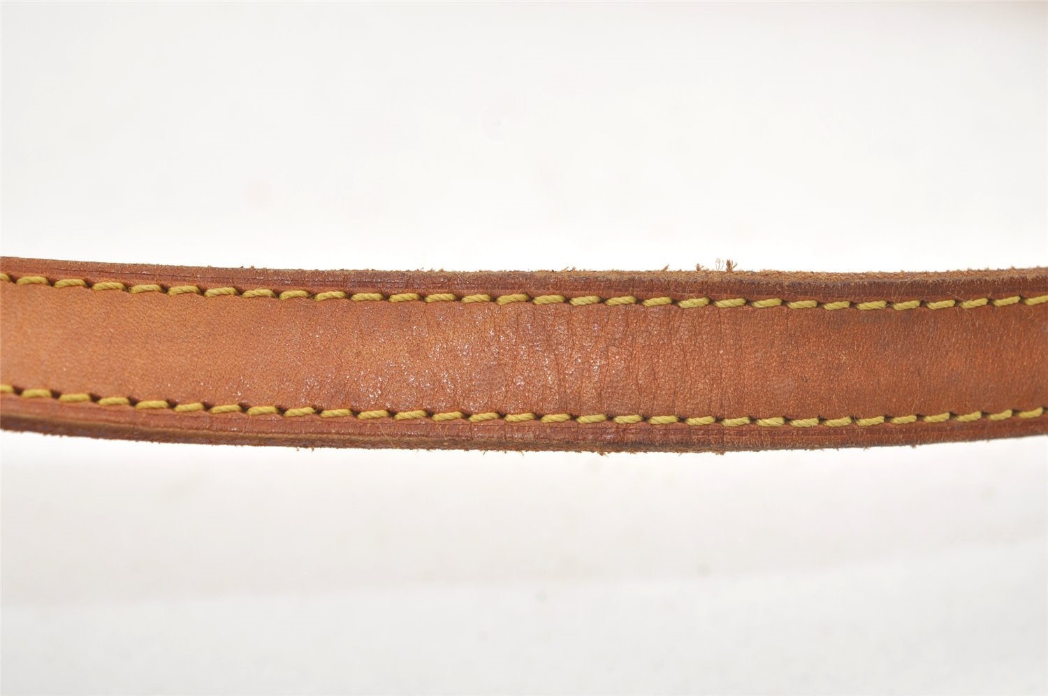 Authentic Louis Vuitton Leather Shoulder Strap For Bucket GM 31.9