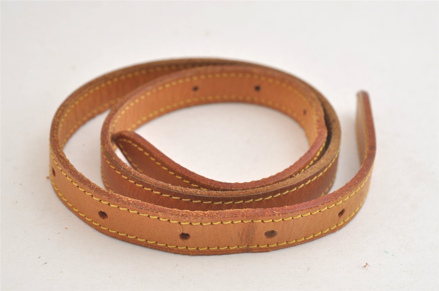 Authentic Louis Vuitton Leather Shoulder Strap For Bucket GM 31.9